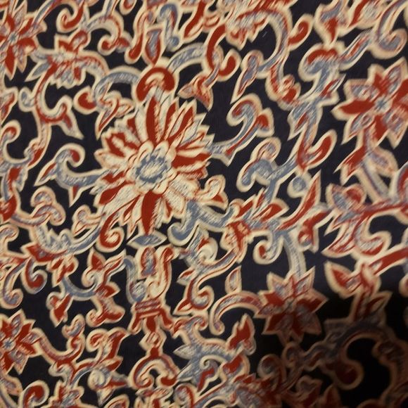 Medium Floral Blouse - Picture 2 of 3